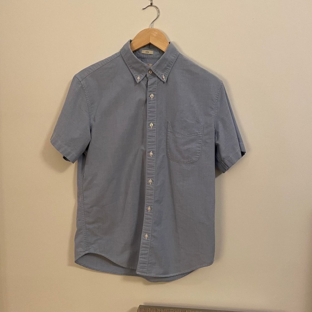 J Crew slim fit shortsleeve button down shirt, size medium.